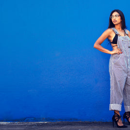 files/model-in-heels-and-overalls-with-blue_134x134_crop_center_2x_ed28740d-5604-4ea2-b1ae-cdca9de5848b.jpg